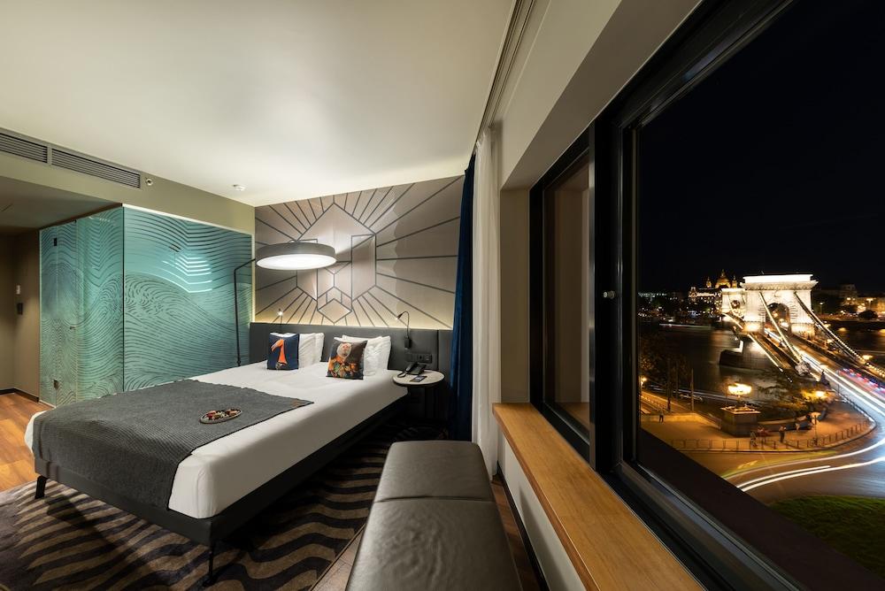 Hotel Clark Budapest - Adults Only Ngoại thất bức ảnh A room at the hotel