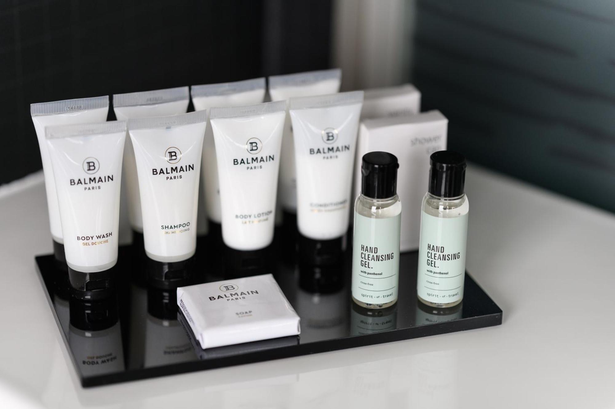 Hotel Clark Budapest - Adults Only Ngoại thất bức ảnh Balmain Paris products
