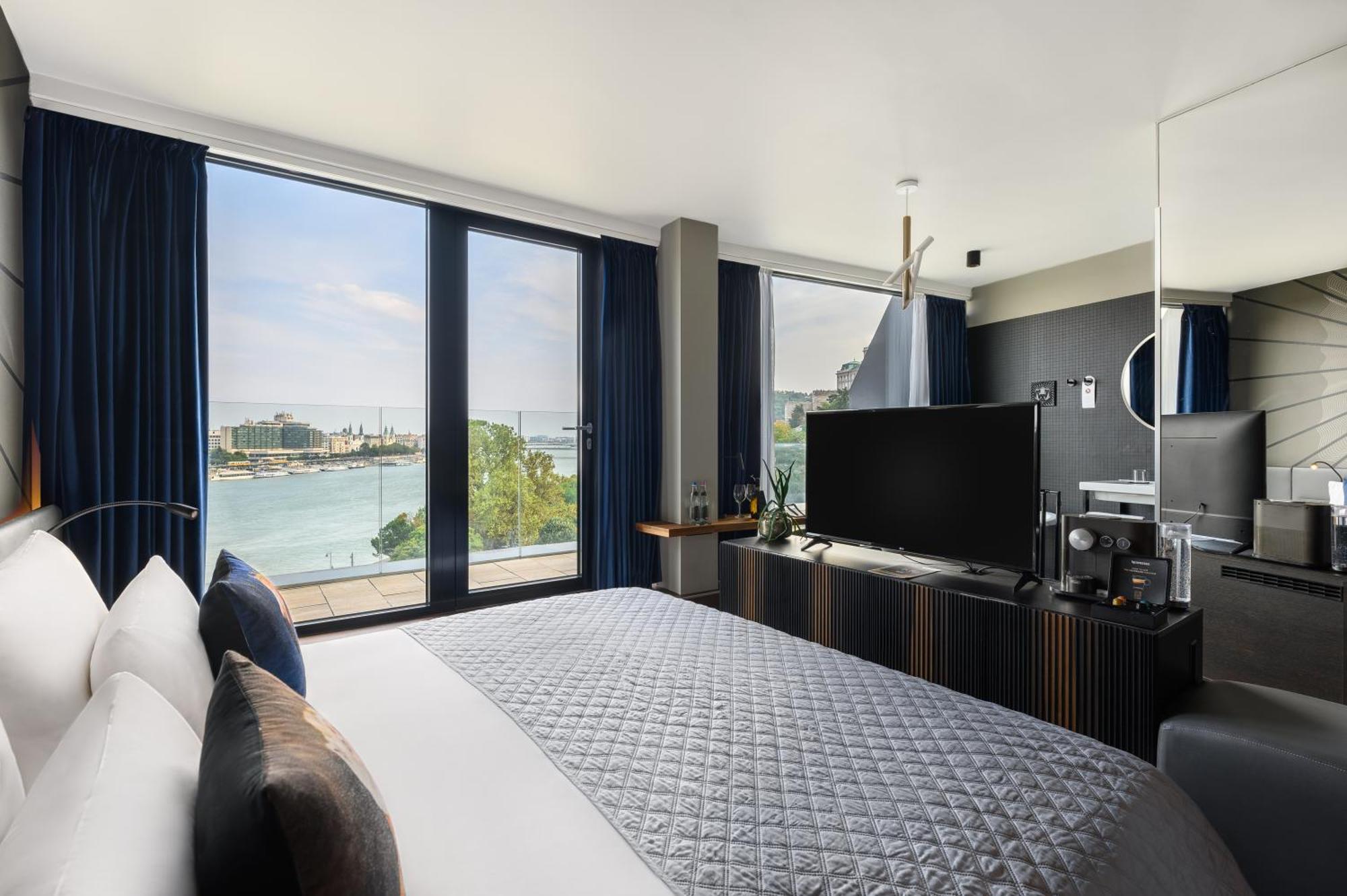 Hotel Clark Budapest - Adults Only Ngoại thất bức ảnh Deluxe Suite