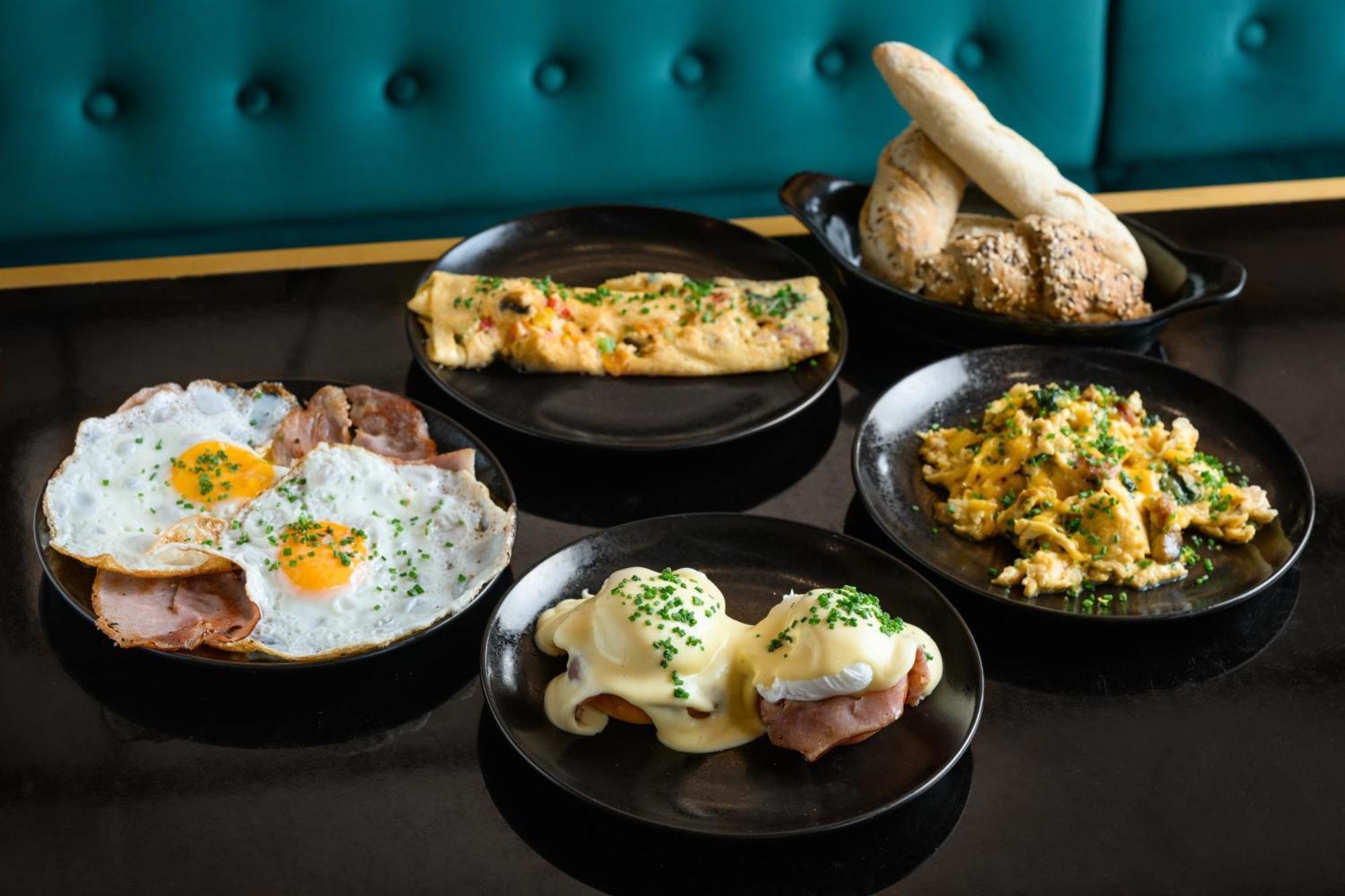 Hotel Clark Budapest - Adults Only Ngoại thất bức ảnh Breakfast at the restaurant