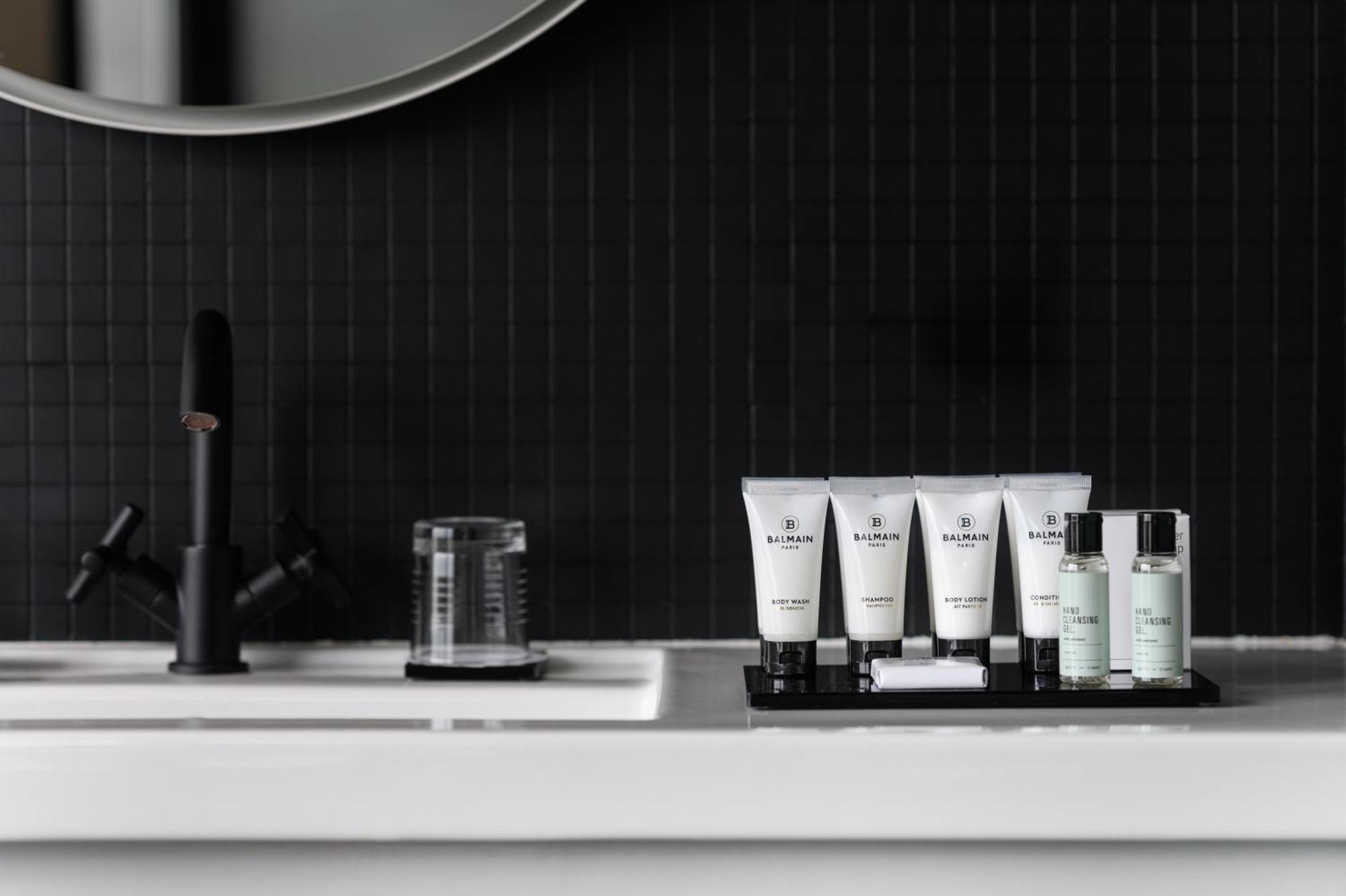 Hotel Clark Budapest - Adults Only Ngoại thất bức ảnh The White Company toiletries